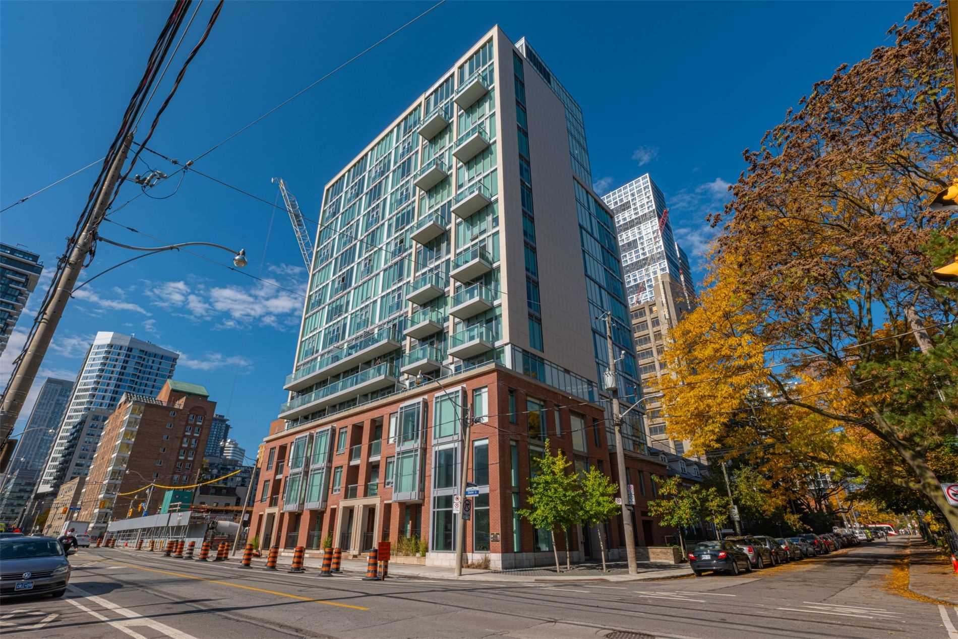 8 Buildings In Downtown Toronto With Two-Storey Units